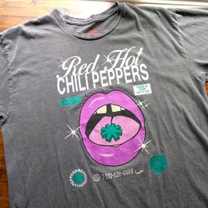 Vintage style! Red Hot Chili Peppers Unlimited Love, Vintage Band Tee